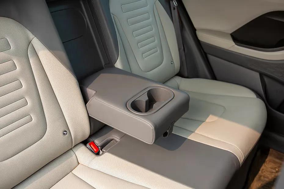 hyundai-creta-rear-arm-rest