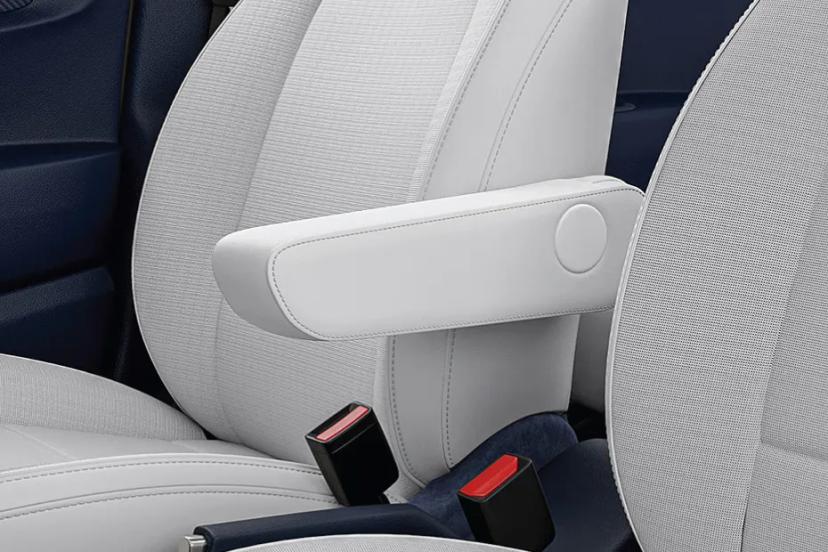 hyundai-exter-front-armrest