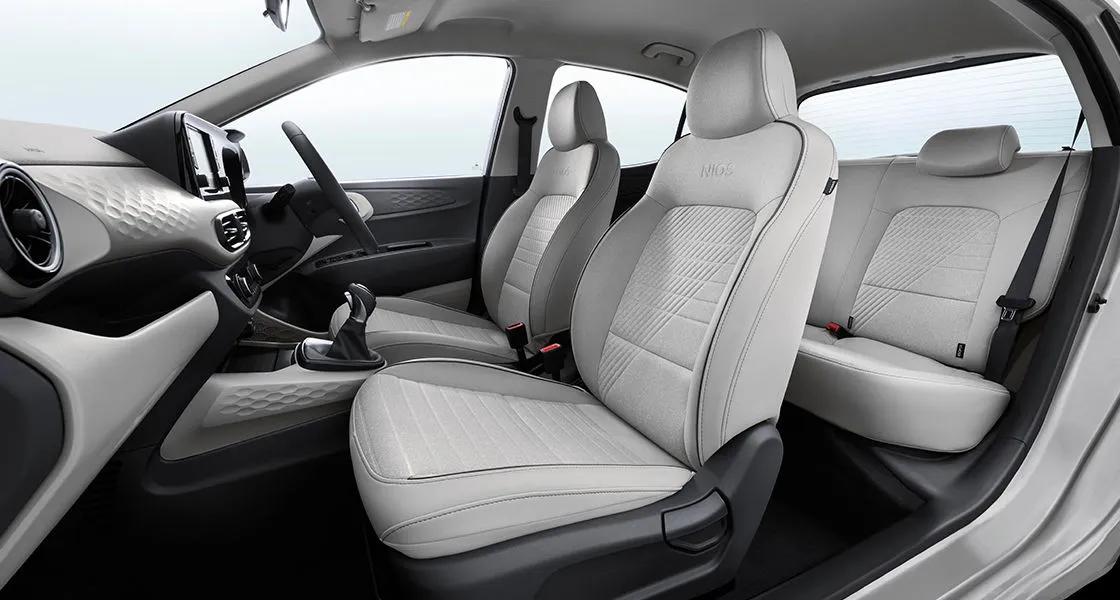 hyundai-grand-i10-nois-front-seats