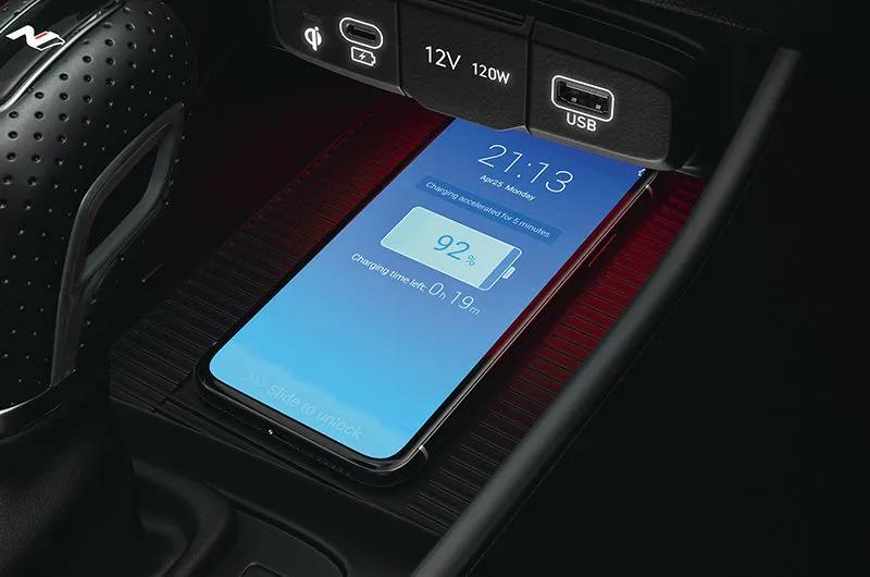 hyundai-i20-n-line-wireless-phone-charger