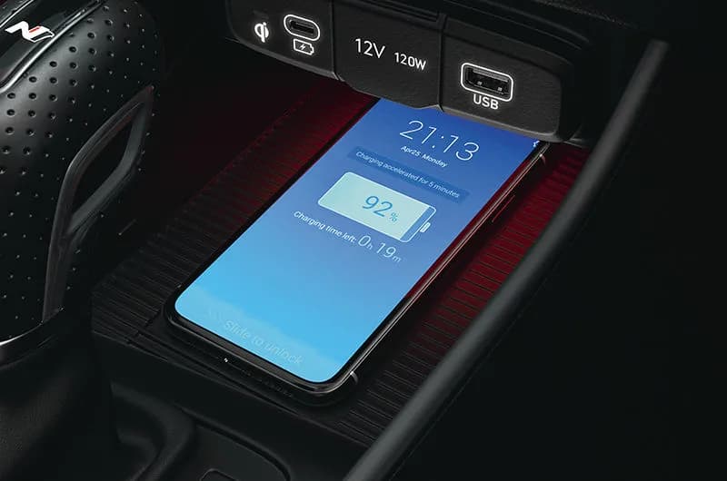 hyundai-i20-n-line-wireless-phone-charger