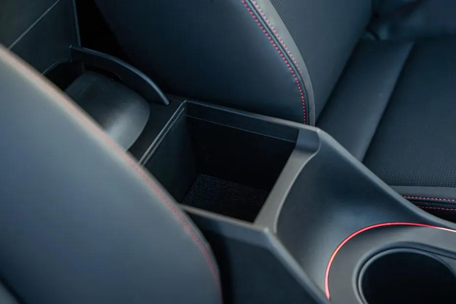 hyundai-venue-n-line-front-arm-rest-storage
