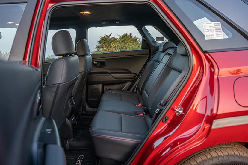 hyundai-venue-n-line-rear-seats