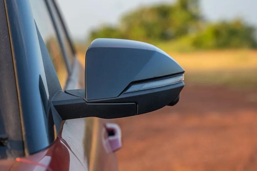 hyundai-venue-n-line-side-mirror