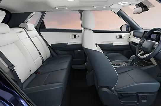 hyundai-venue-spacious-cabin-with-ample-room