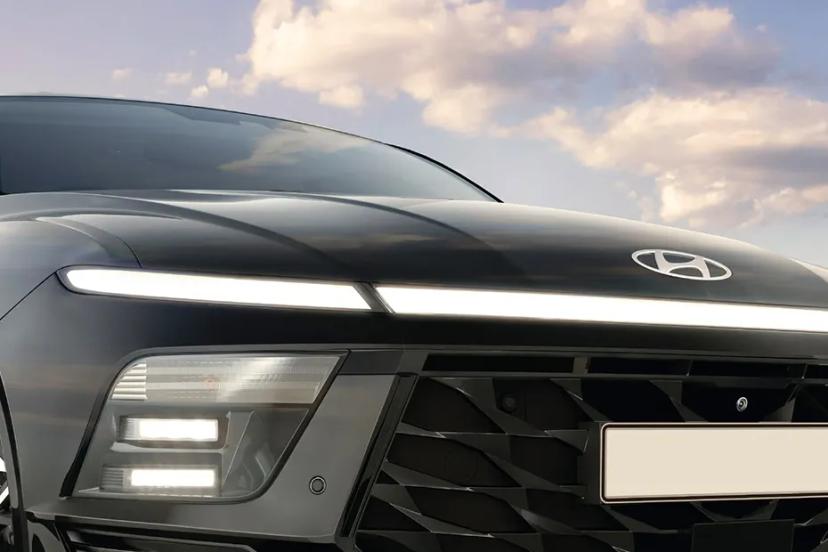 hyundai-verna-headlight