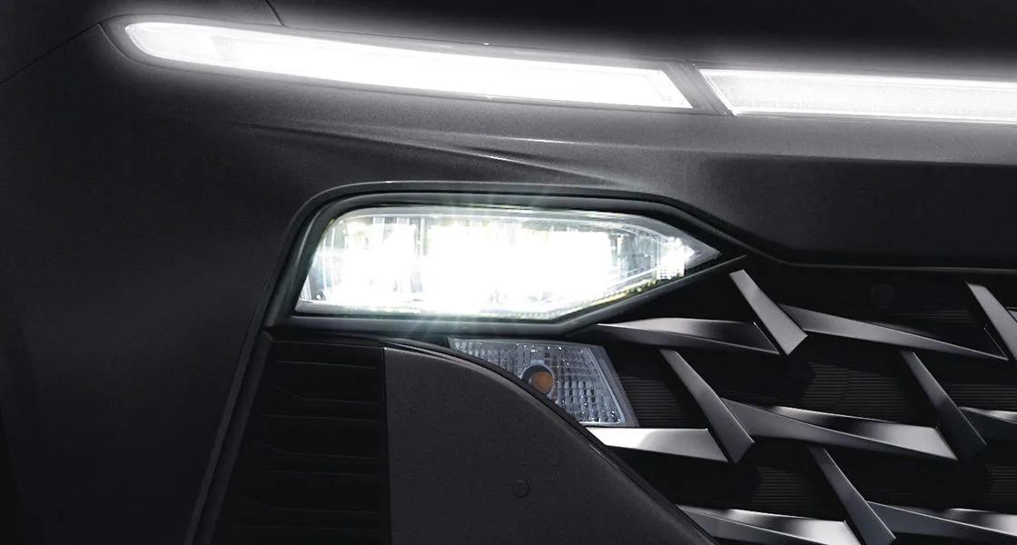 hyundai-verna-headlight