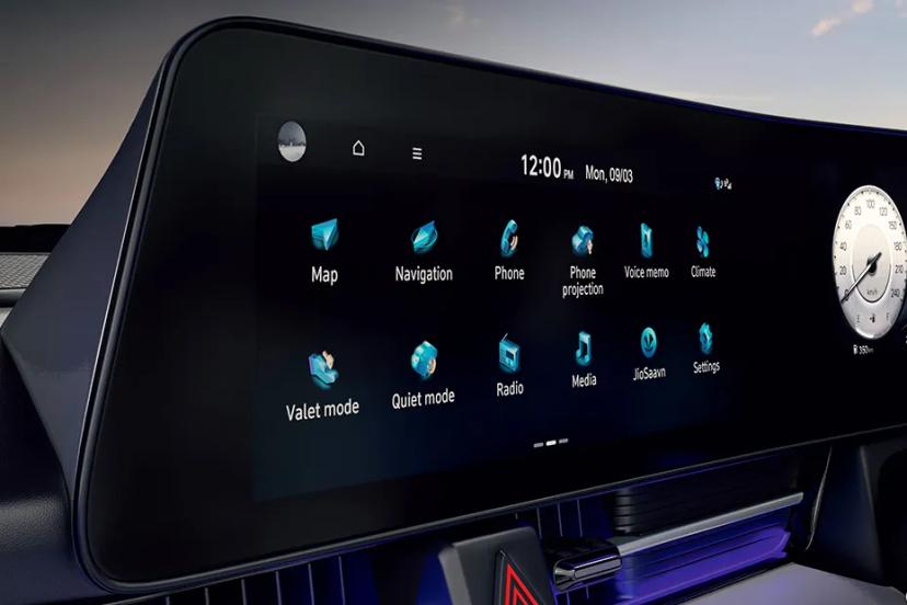 hyundai-verna-infotainment-system