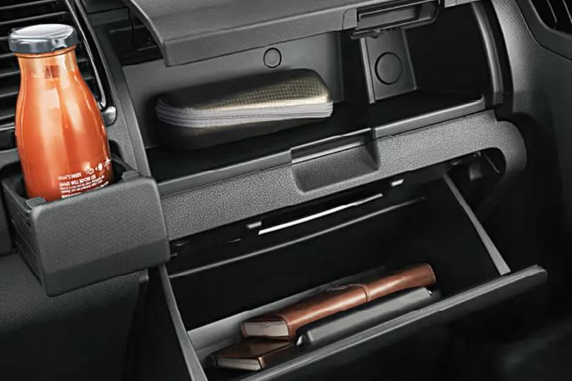 isuzu-d-max-glovebox