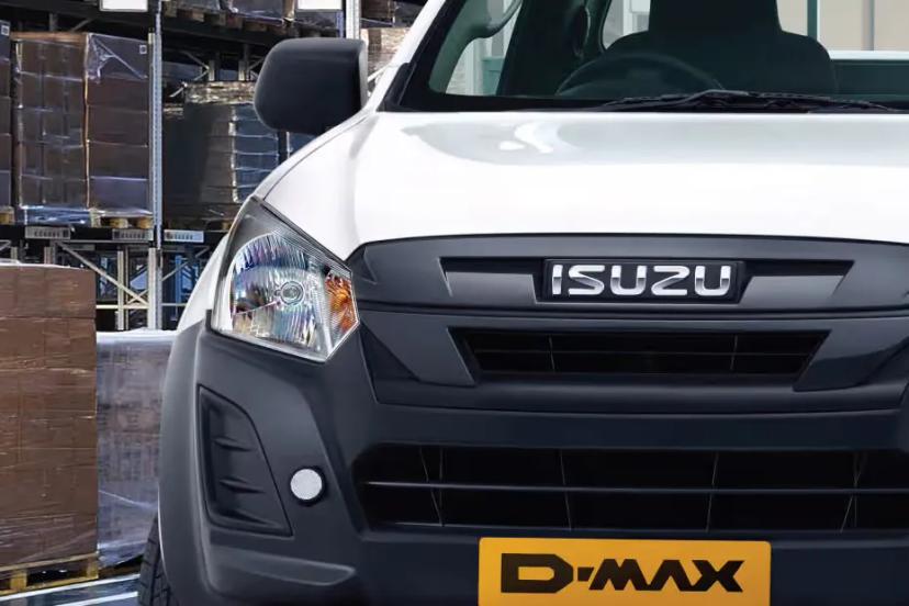 isuzu-d-max-headlight