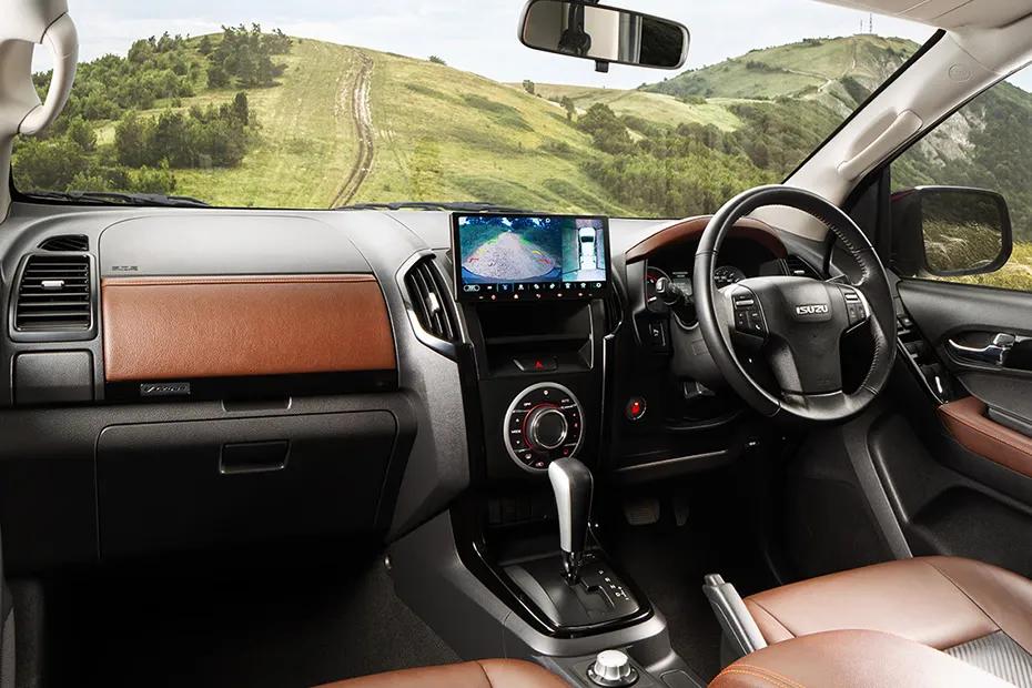 isuzu-v-cross-dashboard