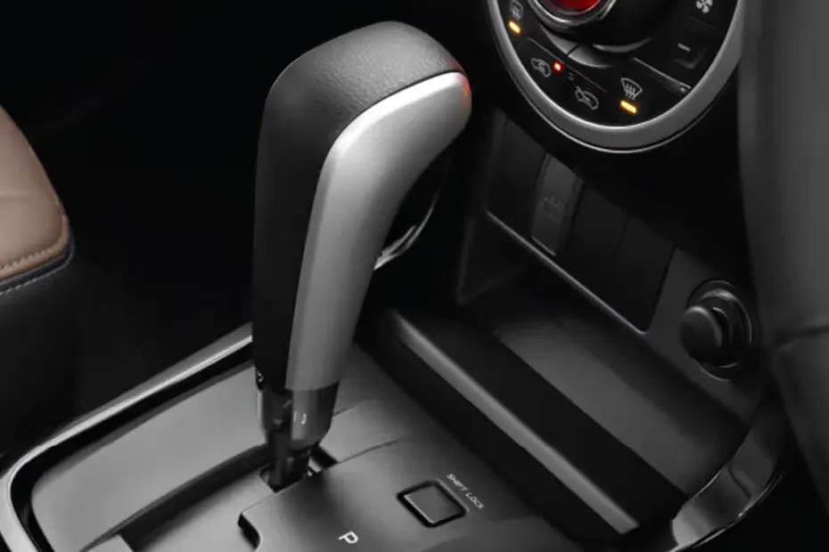 isuzu-v-cross-gear-shifter