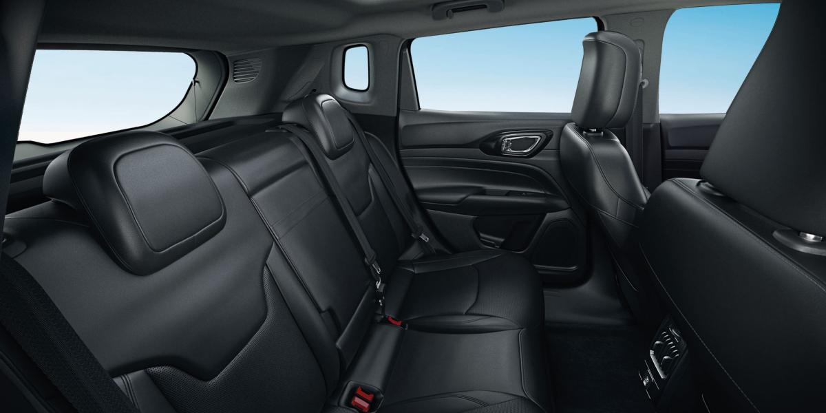 jeep-compass-rear-seats