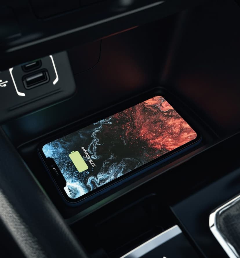 jeep-compass-wireless-phone-charging