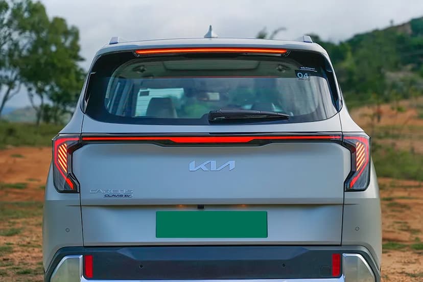 kia-carens-clavis-ev-taillight