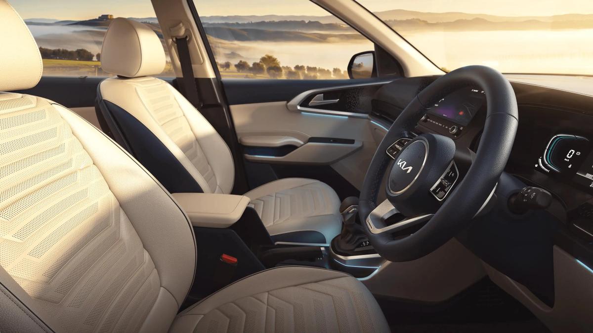 kia-carens-front-seats