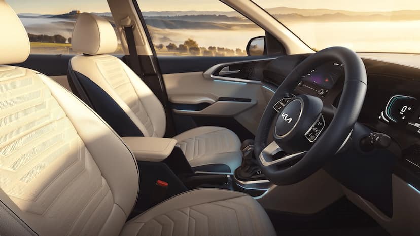 kia-carens-front-seats