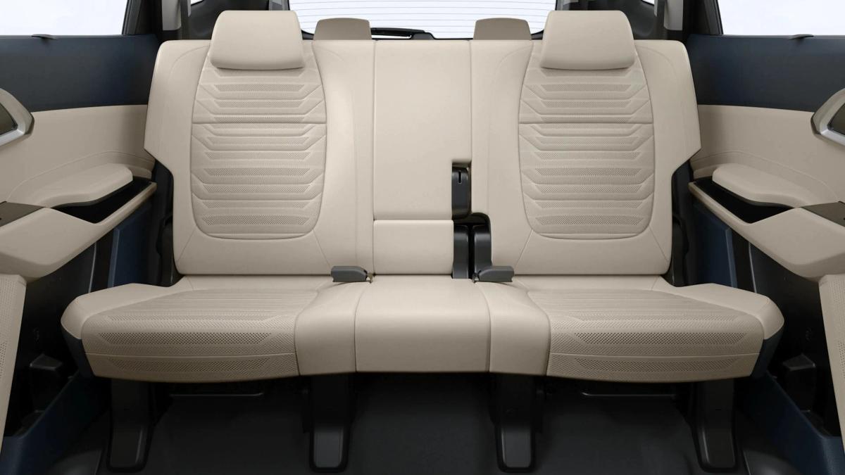 kia-carens-rear-seats