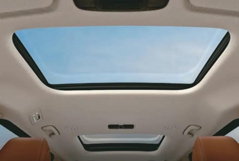 kia-carnival-sunroof
