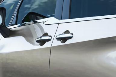 Lexus LM preview 3