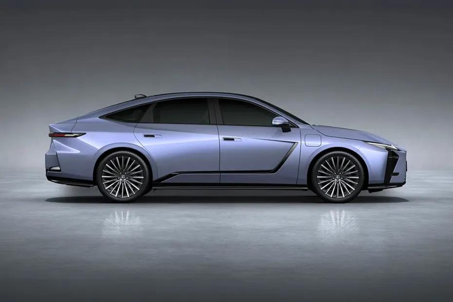 lexus-es-front-right-view