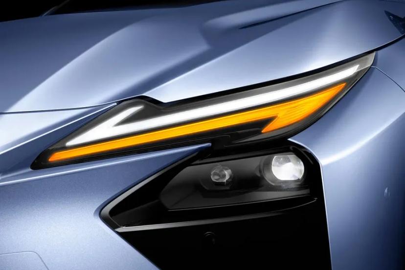 lexus-es-headlight