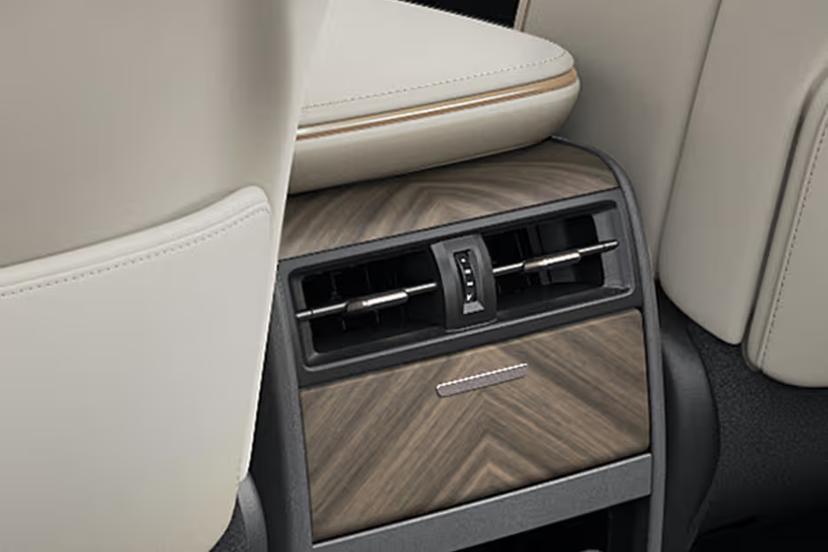 lexus-lm-rear-air-vents