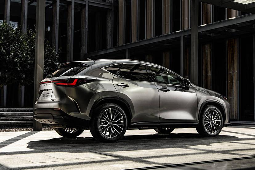 lexus-nx-rear-left-view
