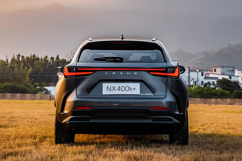 lexus-nx-rear-view