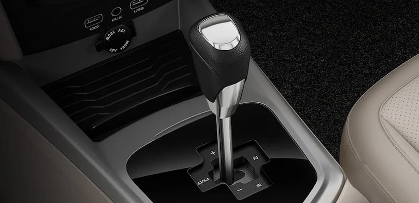 mahindra-XUV-300-gear-lever