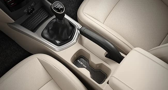 mahindra-XUV-300-gearlever