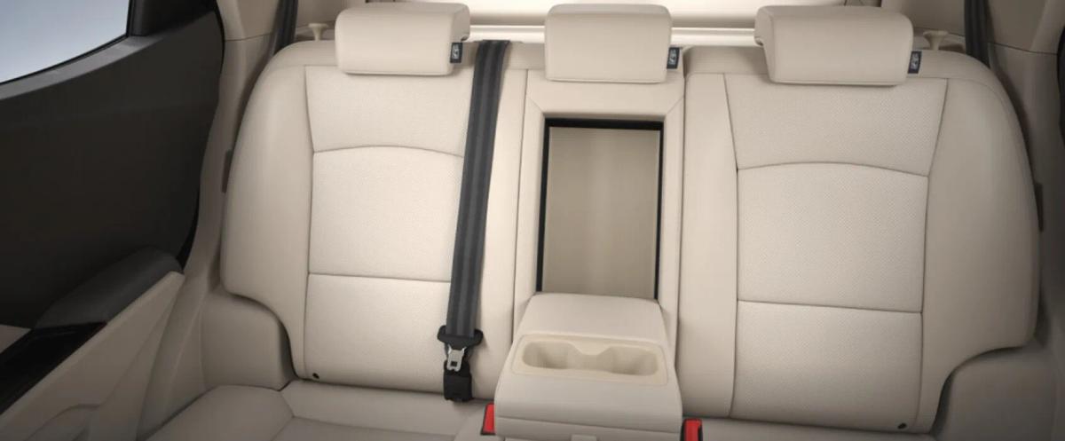 mahindra-XUV-300-rear-seat