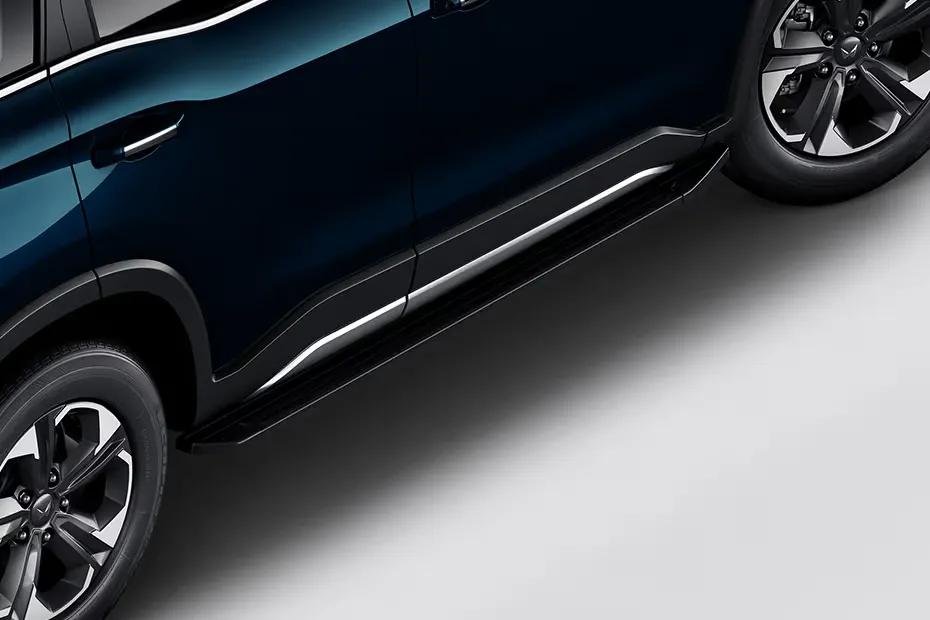 Scorpio N Side Skirt