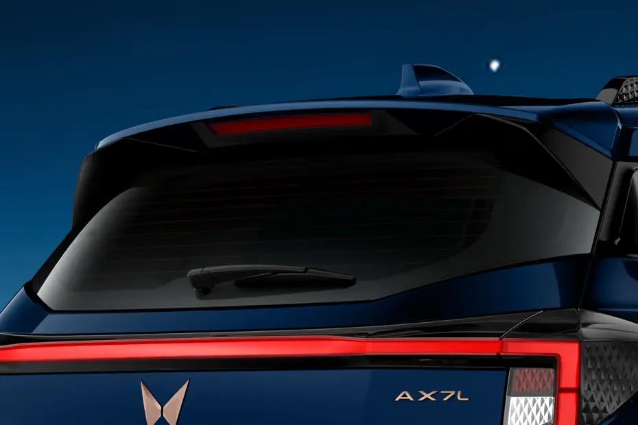 Xuv 3xo Ev Rear Windshield