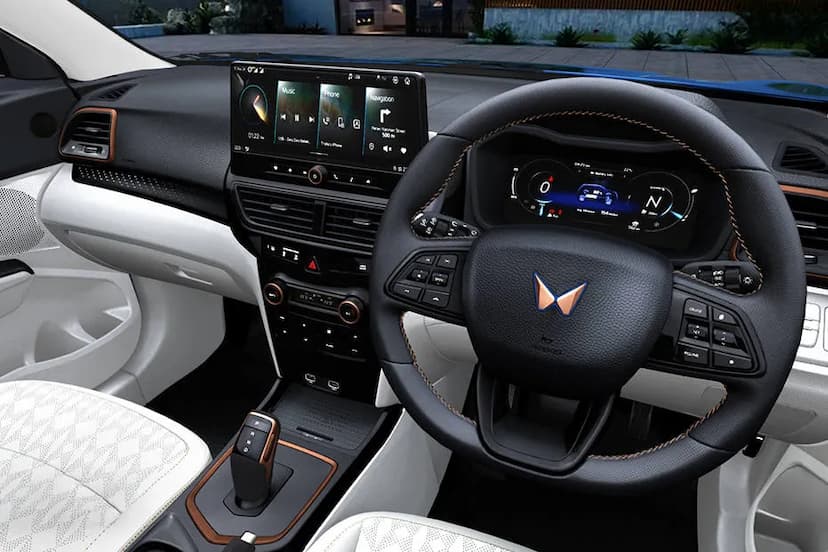 mahindra-xuv-400-ev-dashboard