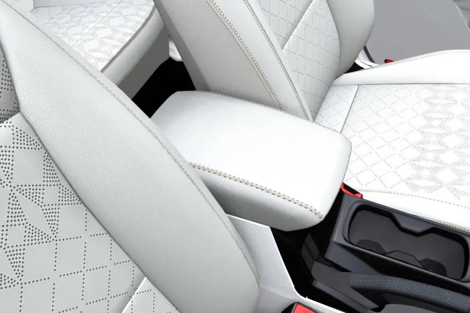 mahindra-xuv-400-ev-rear-arm-rest-close-view
