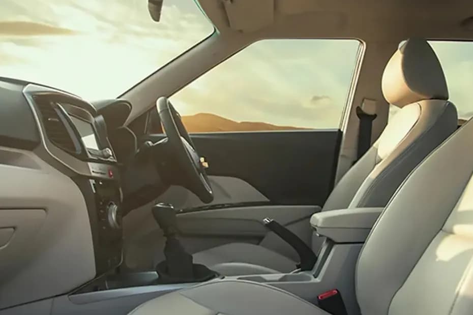 Mahindra XUV300 W8 Opt AMT DT Diesel