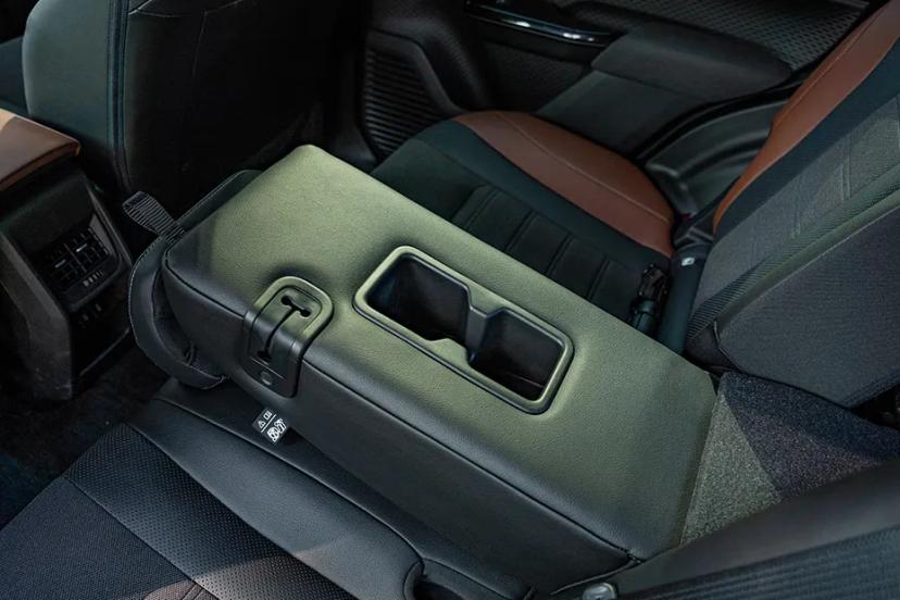 maruti-e-vitara-rear-arm-rest