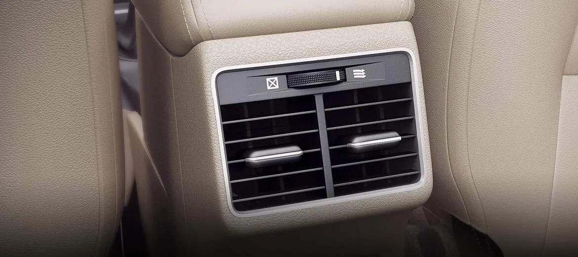 maruti-suzuki-ciaz-rear-ac-vents