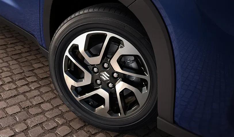 maruti-suzuki-invicto-alloy-wheels