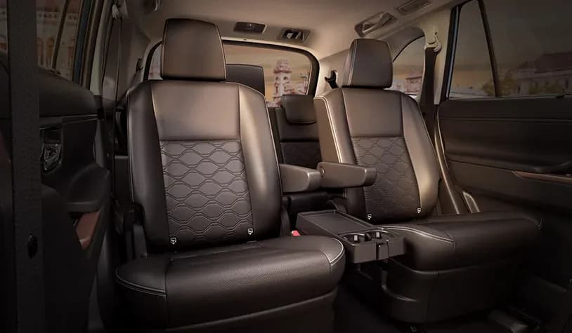 maruti-suzuki-invicto-rear-seats