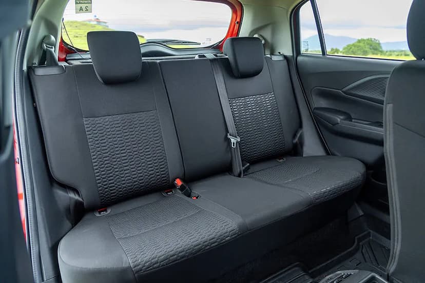maruti-suzuki-swift-2024-rear-seats