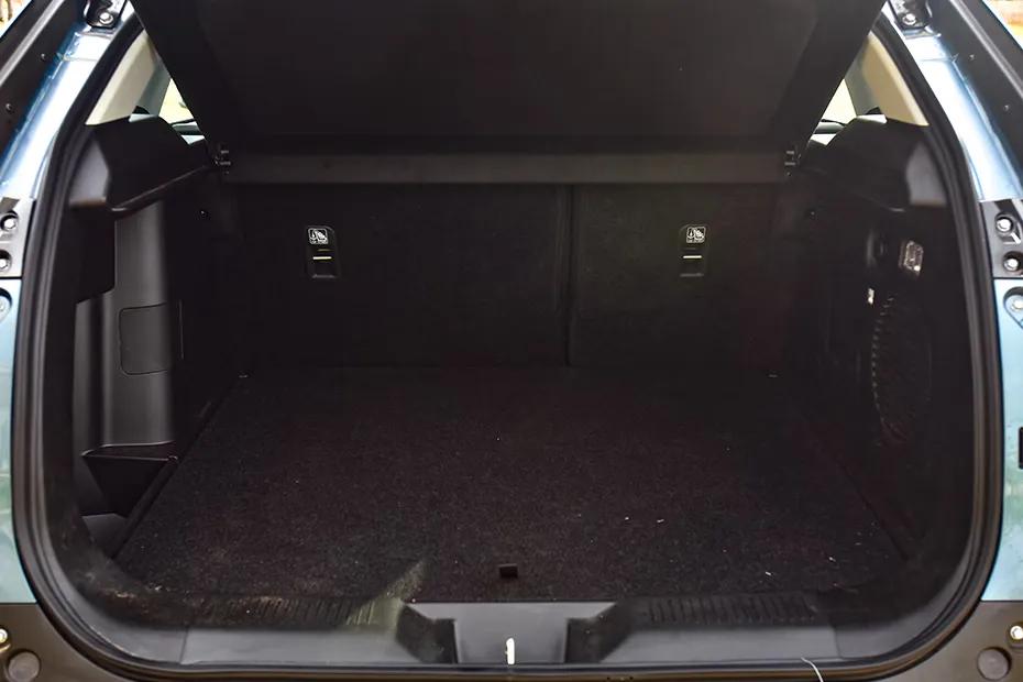 maruti-victoris-boot-space