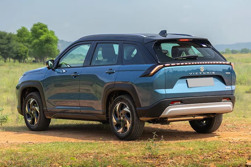 maruti-victoris-rear-left-view