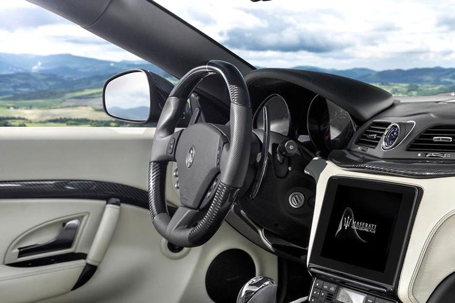 maserati-grancabrio-right-corner-front-view