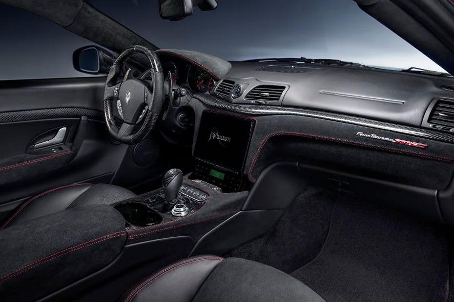 maserati-granturismo-dashboard