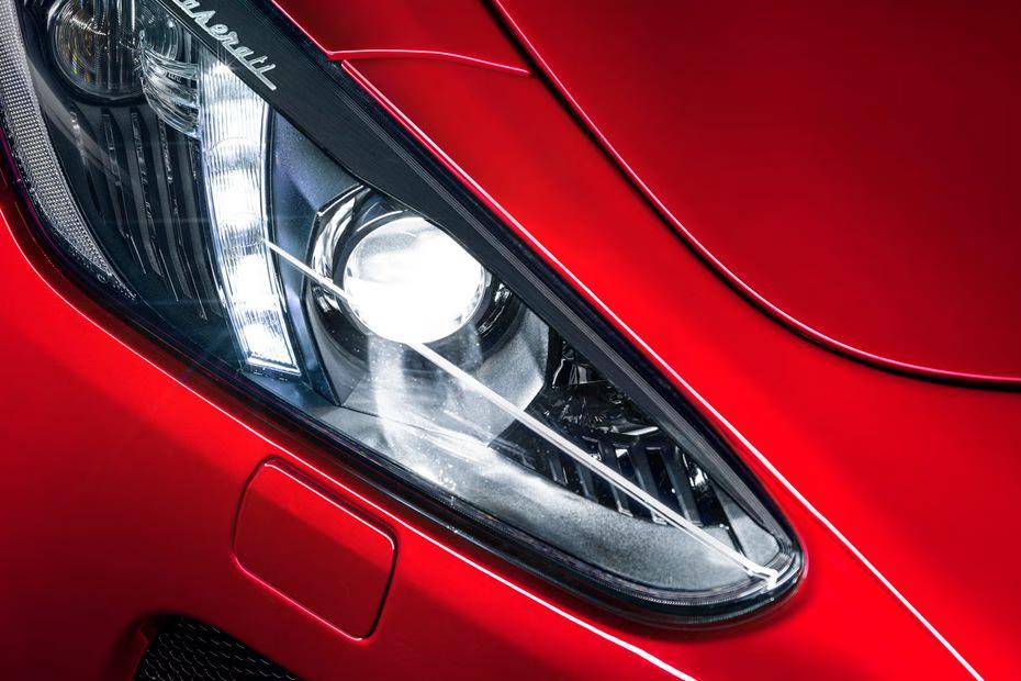 maserati-granturismo-headlight