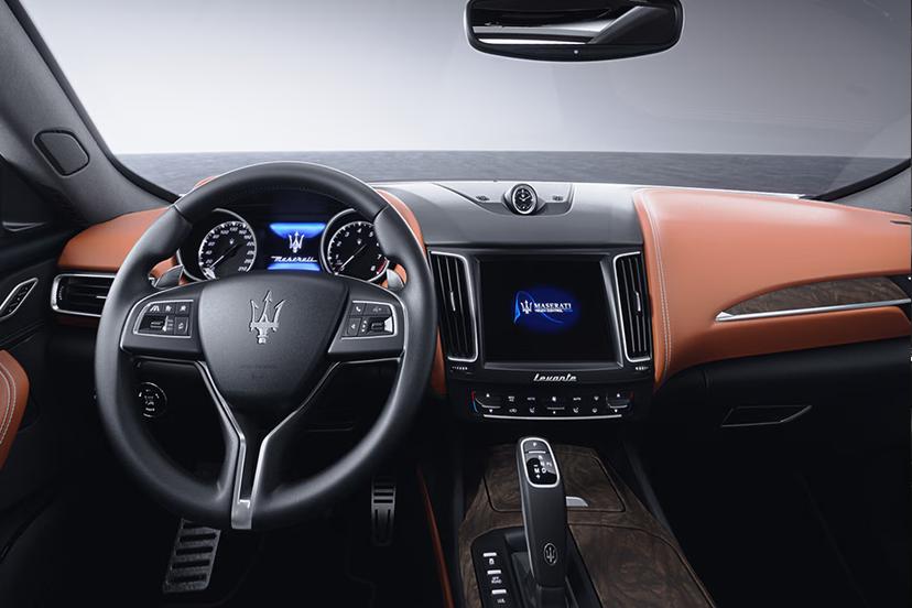 maserati-levante-dashboard