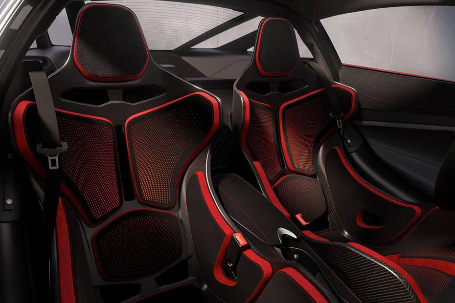 mclaren-750s-door-view