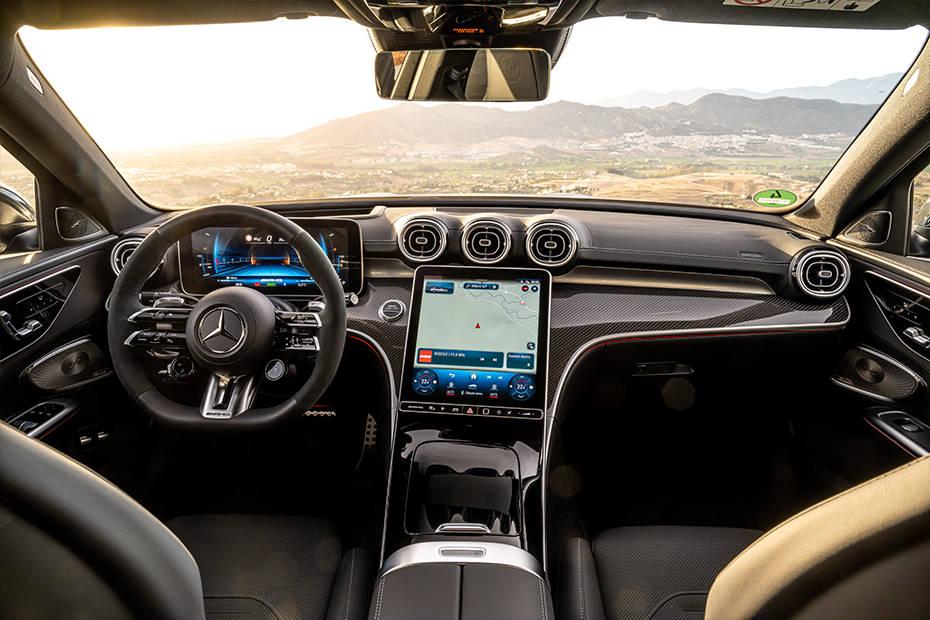 mercedes-benz-amg-c-63-dashboard